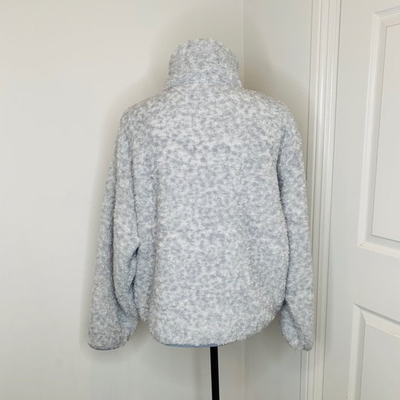 Cozy Sherpa kangaroo front pocket jacket - Picture 2 of 8